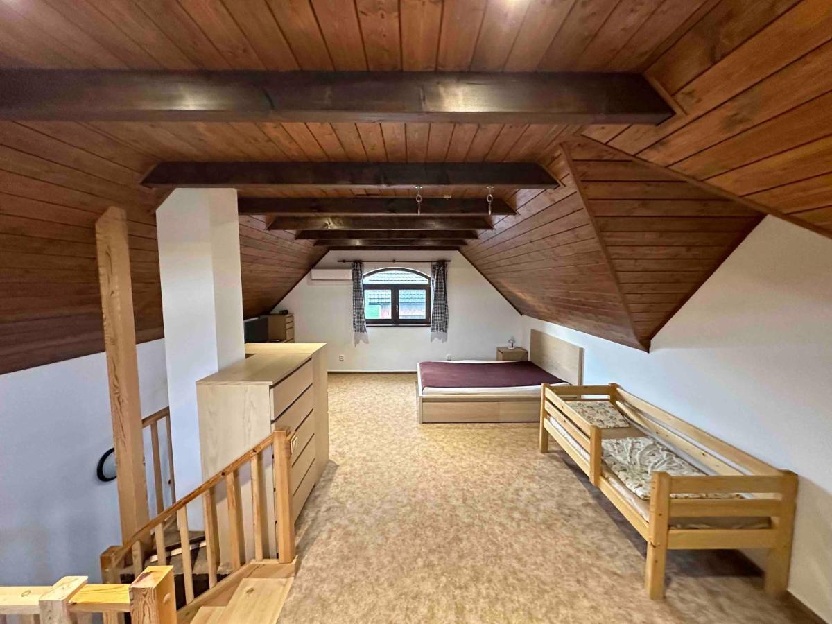 Penzion - Apartman Prestavlky Tršice エクステリア 写真