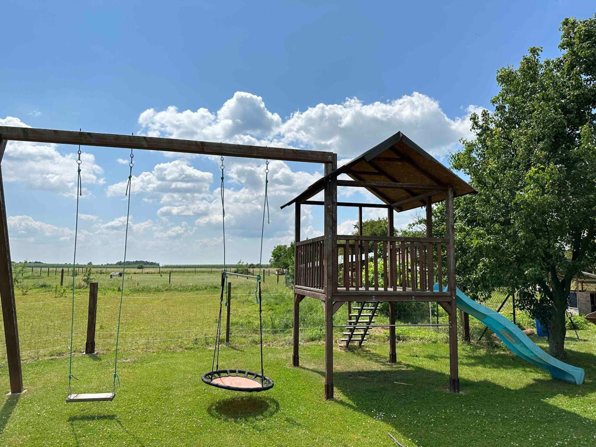 Penzion - Apartman Prestavlky Tršice エクステリア 写真